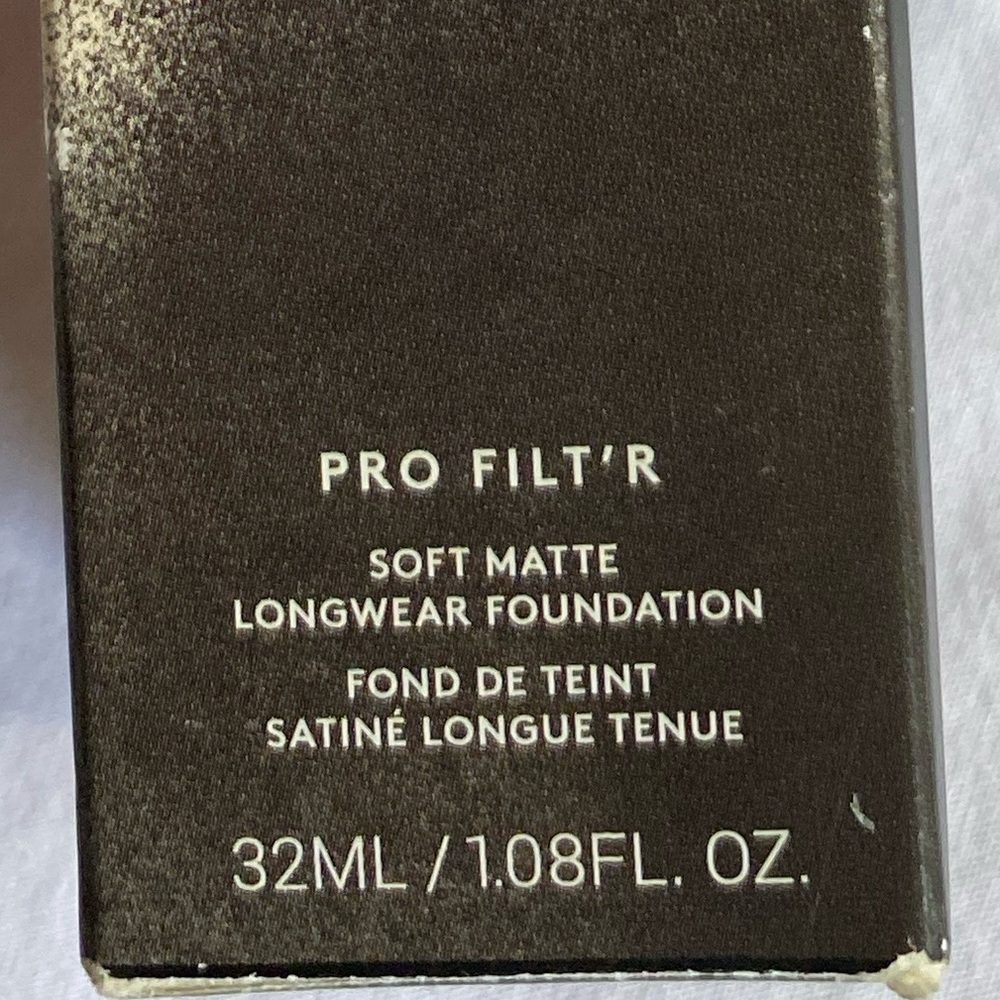 Fenty Beauty Pro Filt’rSoft Matte Foundation in 485
